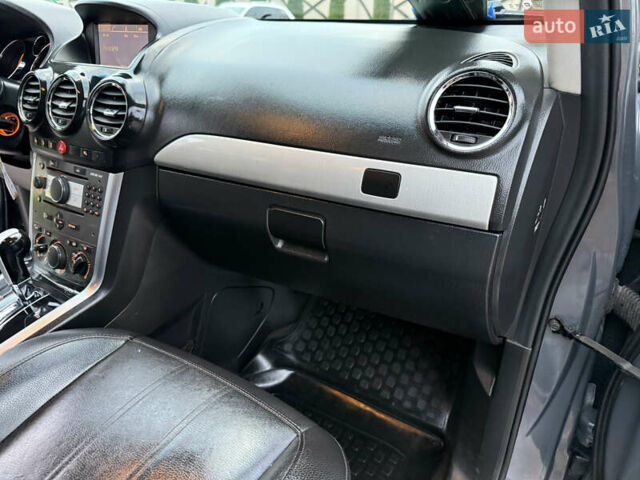 Сірий Опель Антара, об'ємом двигуна 2.2 л та пробігом 199 тис. км за 6999 $, фото 83 на Automoto.ua