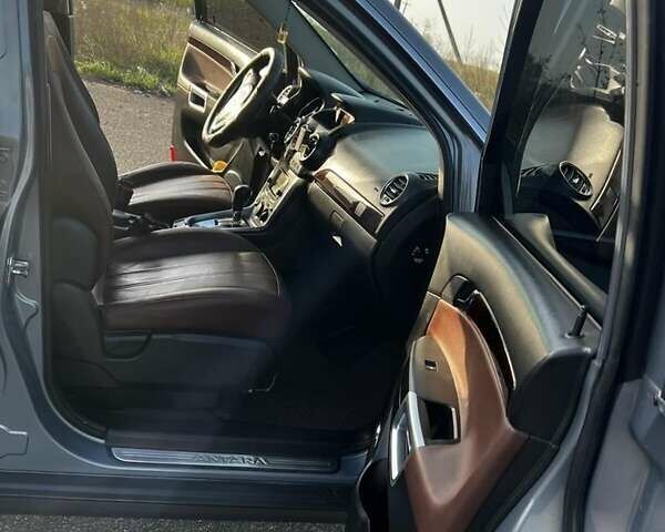 Сірий Опель Антара, об'ємом двигуна 2.2 л та пробігом 225 тис. км за 10300 $, фото 16 на Automoto.ua