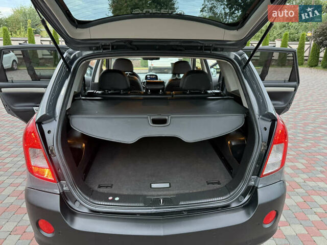 Серый Опель Антара, объемом двигателя 2.2 л и пробегом 198 тыс. км за 8750 $, фото 101 на Automoto.ua