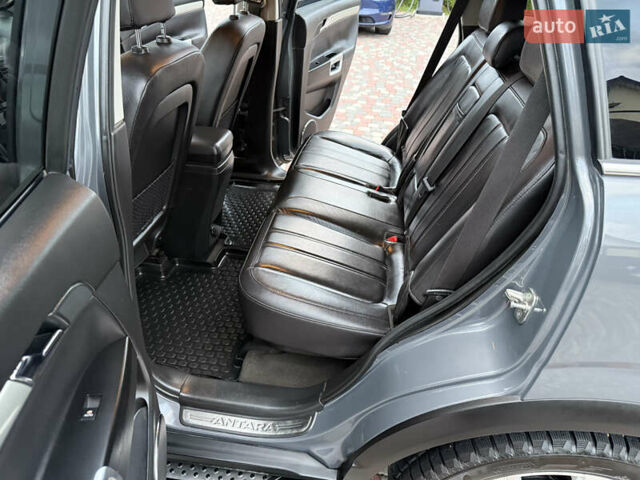 Серый Опель Антара, объемом двигателя 2.2 л и пробегом 198 тыс. км за 8750 $, фото 97 на Automoto.ua