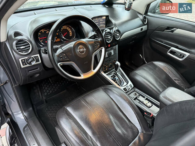Серый Опель Антара, объемом двигателя 2.2 л и пробегом 198 тыс. км за 8750 $, фото 70 на Automoto.ua