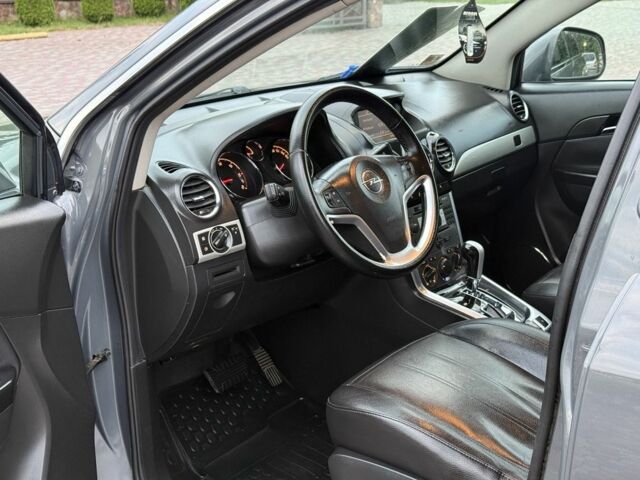 Серый Опель Антара, объемом двигателя 2.2 л и пробегом 198 тыс. км за 9000 $, фото 10 на Automoto.ua