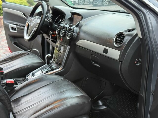 Серый Опель Антара, объемом двигателя 2.2 л и пробегом 198 тыс. км за 9000 $, фото 16 на Automoto.ua