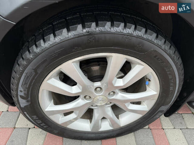 Серый Опель Антара, объемом двигателя 2.2 л и пробегом 198 тыс. км за 8750 $, фото 19 на Automoto.ua