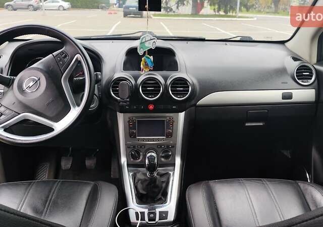 Серый Опель Антара, объемом двигателя 2.2 л и пробегом 187 тыс. км за 11650 $, фото 24 на Automoto.ua