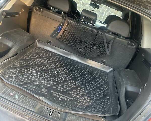 Сірий Опель Антара, об'ємом двигуна 2.2 л та пробігом 170 тис. км за 9900 $, фото 7 на Automoto.ua