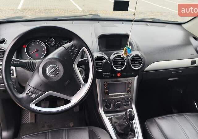 Серый Опель Антара, объемом двигателя 2.2 л и пробегом 187 тыс. км за 11650 $, фото 22 на Automoto.ua