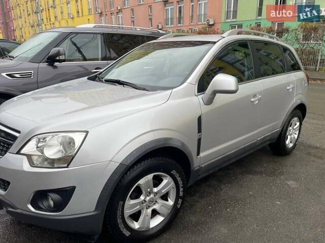 Серый Опель Антара, объемом двигателя 2.4 л и пробегом 153 тыс. км за 12000 $, фото 17 на Automoto.ua