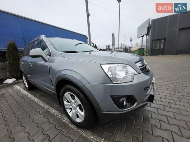 Серый Опель Антара, объемом двигателя 2.23 л и пробегом 212 тыс. км за 10900 $, фото 1 на Automoto.ua