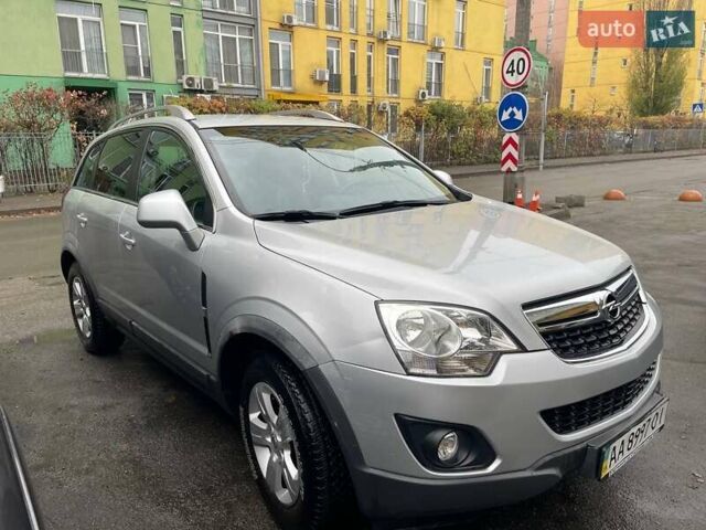 Серый Опель Антара, объемом двигателя 2.4 л и пробегом 153 тыс. км за 12000 $, фото 14 на Automoto.ua