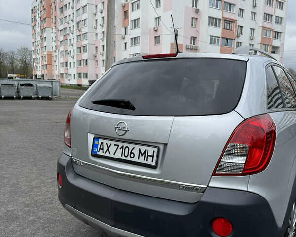 Серый Опель Антара, объемом двигателя 2.23 л и пробегом 199 тыс. км за 11200 $, фото 3 на Automoto.ua