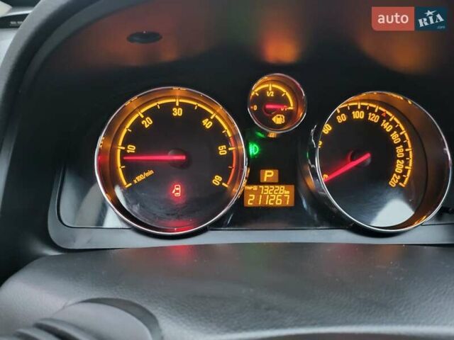 Серый Опель Антара, объемом двигателя 2.23 л и пробегом 212 тыс. км за 10900 $, фото 13 на Automoto.ua