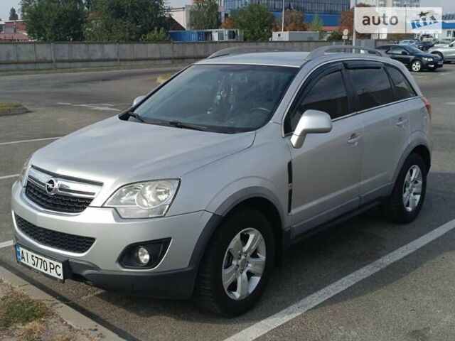 Сірий Опель Антара, об'ємом двигуна 2.23 л та пробігом 229 тис. км за 10000 $, фото 2 на Automoto.ua