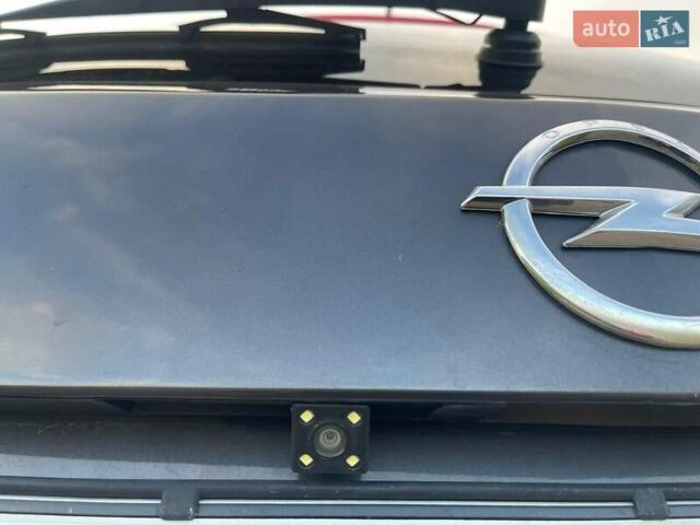 Сірий Опель Антара, об'ємом двигуна 2.2 л та пробігом 137 тис. км за 11300 $, фото 8 на Automoto.ua