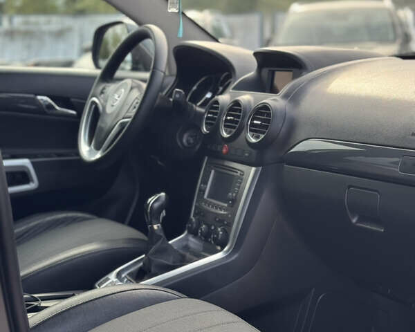 Серый Опель Антара, объемом двигателя 2.2 л и пробегом 206 тыс. км за 11650 $, фото 29 на Automoto.ua