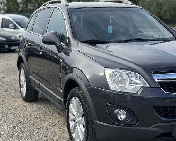 Серый Опель Антара, объемом двигателя 2.2 л и пробегом 206 тыс. км за 11555 $, фото 2 на Automoto.ua