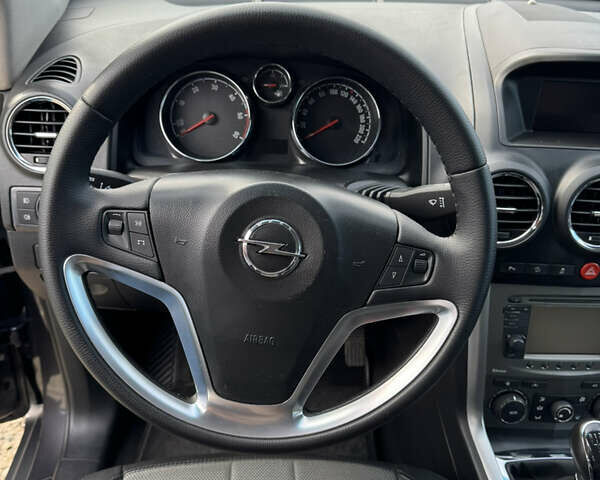 Серый Опель Антара, объемом двигателя 2.2 л и пробегом 206 тыс. км за 11555 $, фото 25 на Automoto.ua