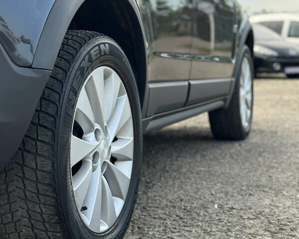 Серый Опель Антара, объемом двигателя 2.2 л и пробегом 206 тыс. км за 11555 $, фото 16 на Automoto.ua