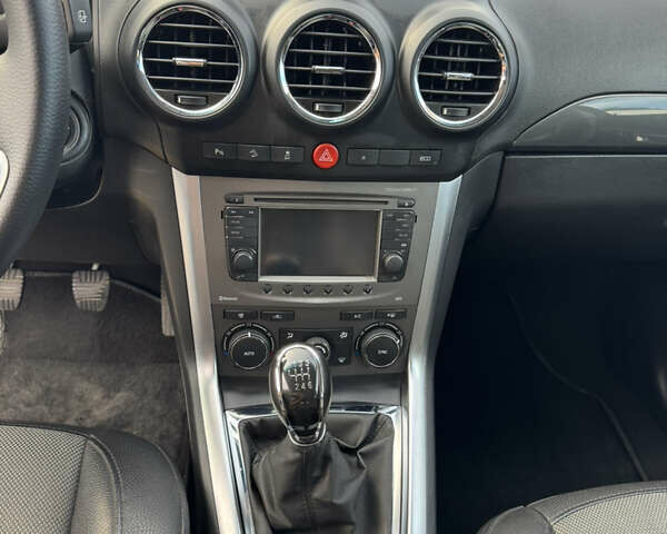 Серый Опель Антара, объемом двигателя 2.2 л и пробегом 206 тыс. км за 11555 $, фото 26 на Automoto.ua