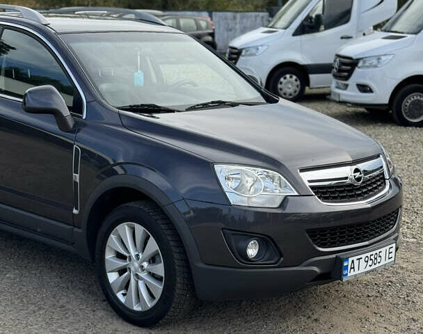 Серый Опель Антара, объемом двигателя 2.2 л и пробегом 206 тыс. км за 11555 $, фото 3 на Automoto.ua