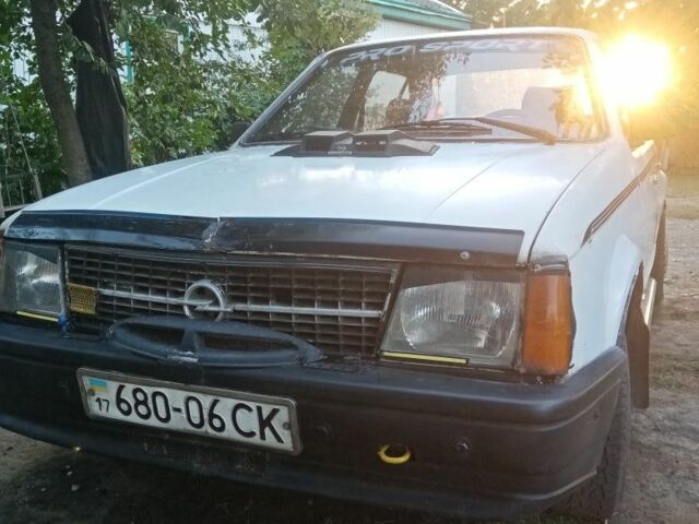 Опель Аскона 1980 у Каменке на Automoto.ua Білий Опель Аскона, об'ємом двигуна 8 л та пробігом 96 тис. км за 435 $, фото 3 на Automoto.ua