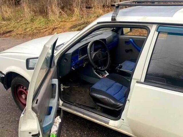 Білий Опель Аскона, об'ємом двигуна 1.8 л та пробігом 185 тис. км за 604 $, фото 3 на Automoto.ua