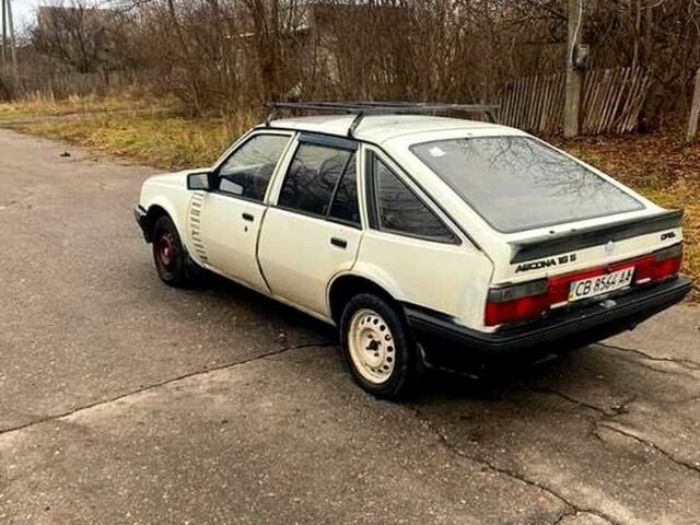 Білий Опель Аскона, об'ємом двигуна 1.8 л та пробігом 185 тис. км за 604 $, фото 4 на Automoto.ua