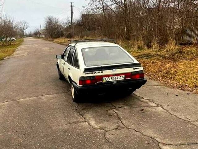Білий Опель Аскона, об'ємом двигуна 1.8 л та пробігом 185 тис. км за 604 $, фото 2 на Automoto.ua