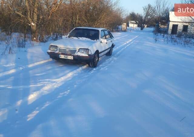 Белый Опель Аскона, объемом двигателя 2 л и пробегом 300 тыс. км за 579 $, фото 2 на Automoto.ua