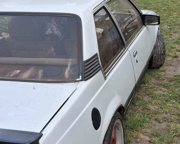 Белый Опель Аскона, объемом двигателя 1.6 л и пробегом 777 тыс. км за 1200 $, фото 30 на Automoto.ua