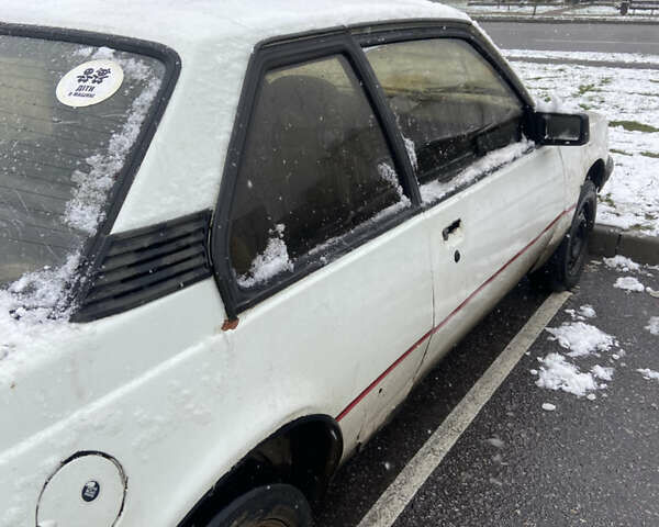 Белый Опель Аскона, объемом двигателя 1.6 л и пробегом 200 тыс. км за 299 $, фото 4 на Automoto.ua