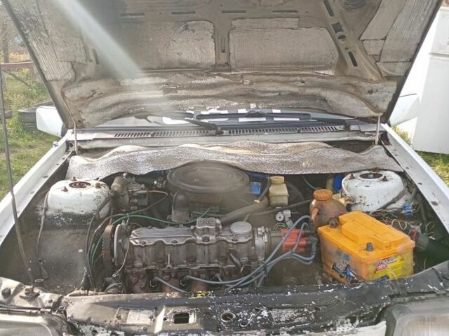 Белый Опель Аскона, объемом двигателя 1.6 л и пробегом 573 тыс. км за 955 $, фото 4 на Automoto.ua