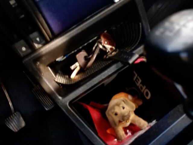 Белый Опель Аскона, объемом двигателя 1.6 л и пробегом 573 тыс. км за 955 $, фото 21 на Automoto.ua