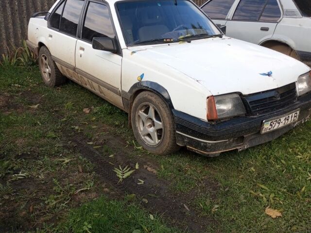 Опель Аскона 1987 в Коломые на Automoto.ua Белый Опель Аскона, объемом двигателя 8 л и пробегом 200 тыс. км за 900 $, фото 6 на Automoto.ua