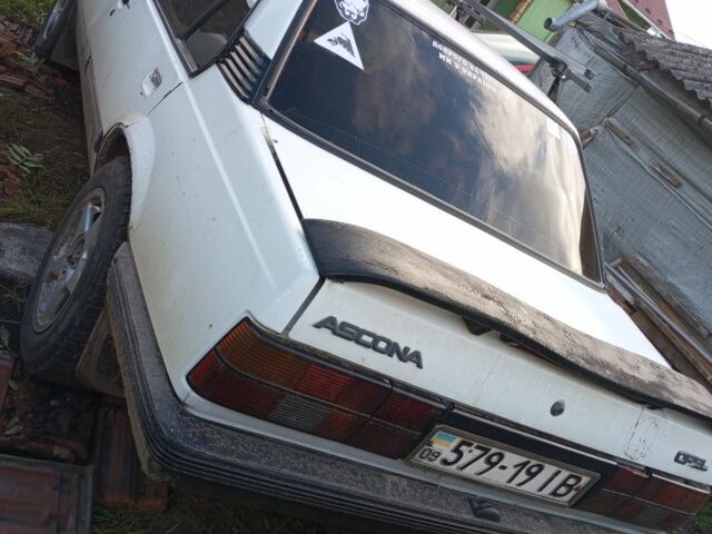 Опель Аскона 1987 в Коломые на Automoto.ua Белый Опель Аскона, объемом двигателя 8 л и пробегом 200 тыс. км за 900 $, фото 3 на Automoto.ua