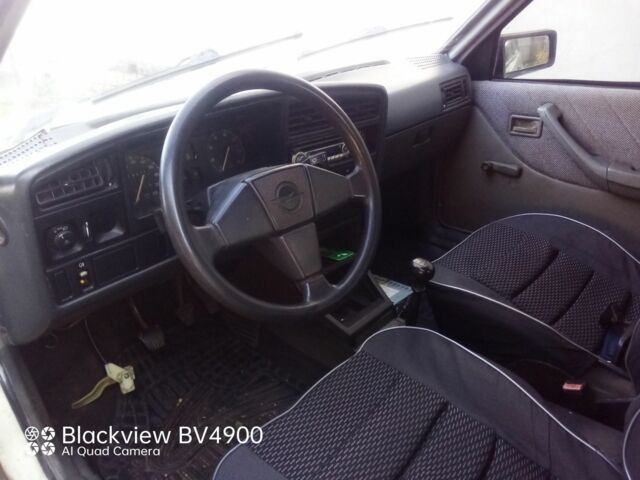 Білий Опель Аскона, об'ємом двигуна 0 л та пробігом 795 тис. км за 832 $, фото 7 на Automoto.ua