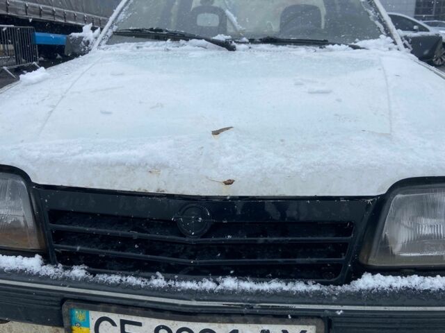 Білий Опель Аскона, об'ємом двигуна 1.6 л та пробігом 200 тис. км за 319 $, фото 1 на Automoto.ua