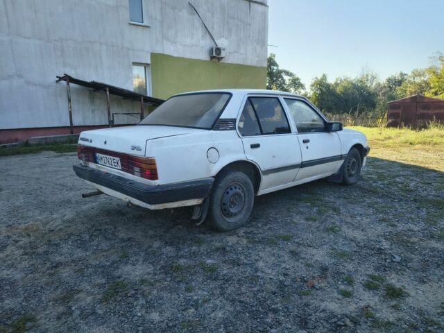 Білий Опель Аскона, об'ємом двигуна 0 л та пробігом 200 тис. км за 493 $, фото 4 на Automoto.ua