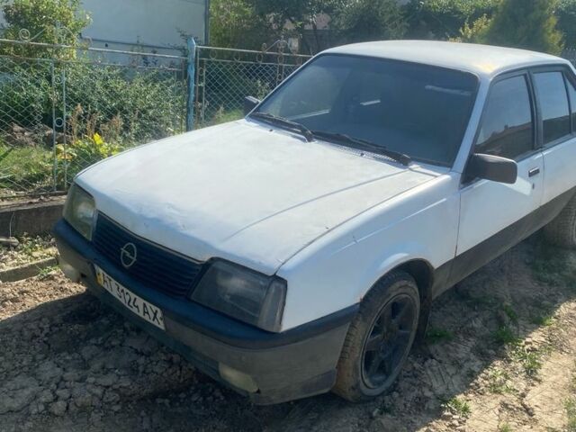 Опель Аскона 1986 в Калуше на Automoto.ua Белый Опель Аскона, объемом двигателя 1.6 л и пробегом 2 тыс. км за 750 $, фото 1 на Automoto.ua