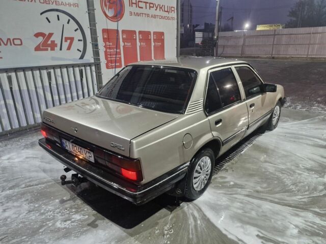 Бежевый Опель Аскона, объемом двигателя 1.6 л и пробегом 323 тыс. км за 650 $, фото 3 на Automoto.ua