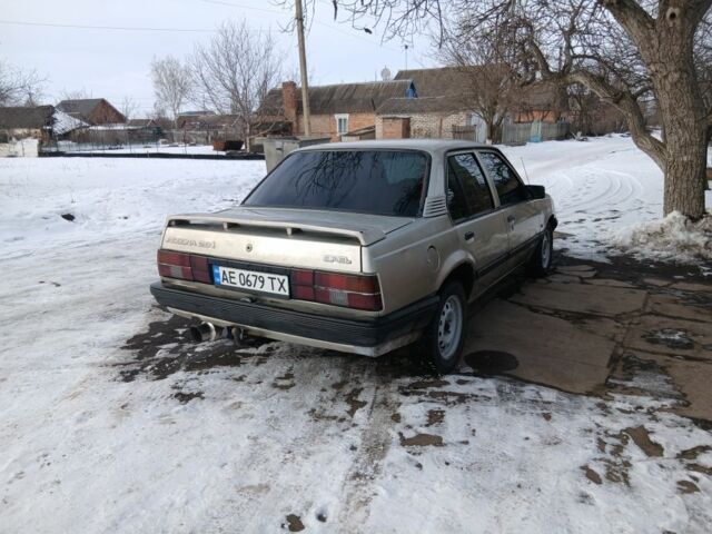 Бежевий Опель Аскона, об'ємом двигуна 2 л та пробігом 1000 тис. км за 1100 $, фото 1 на Automoto.ua