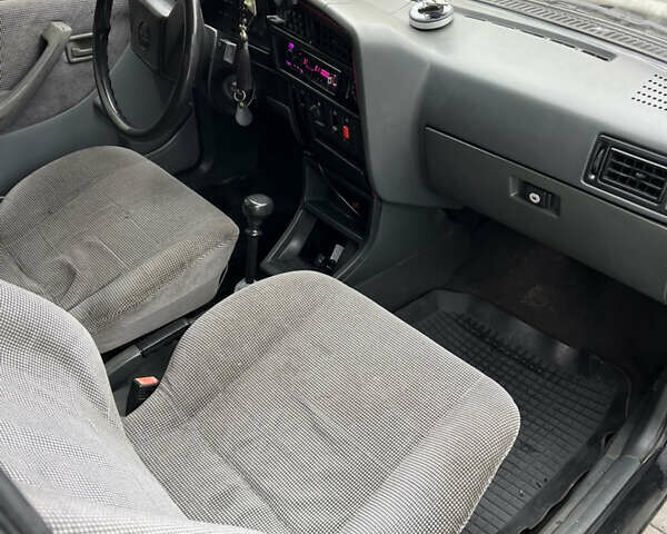 Черный Опель Аскона, объемом двигателя 0 л и пробегом 700 тыс. км за 1000 $, фото 25 на Automoto.ua