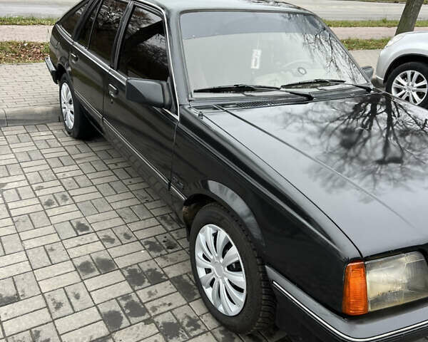 Черный Опель Аскона, объемом двигателя 0 л и пробегом 700 тыс. км за 1000 $, фото 4 на Automoto.ua