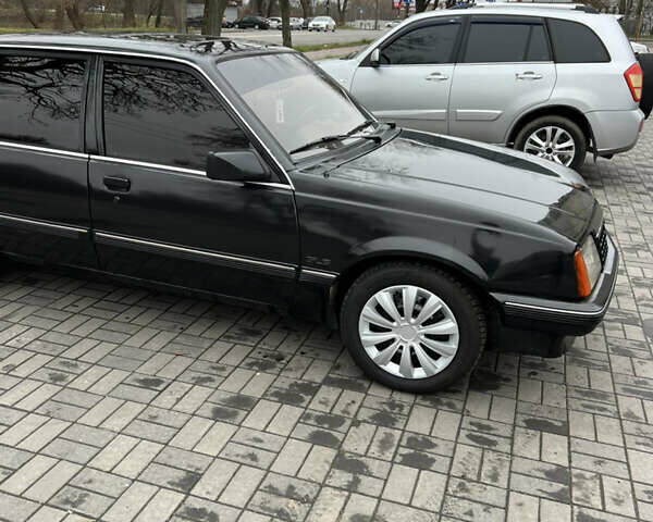 Черный Опель Аскона, объемом двигателя 0 л и пробегом 700 тыс. км за 1000 $, фото 6 на Automoto.ua