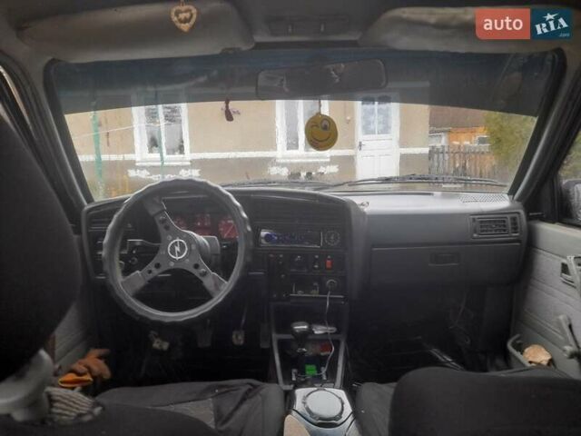 Чорний Опель Аскона, об'ємом двигуна 1.8 л та пробігом 321 тис. км за 550 $, фото 5 на Automoto.ua