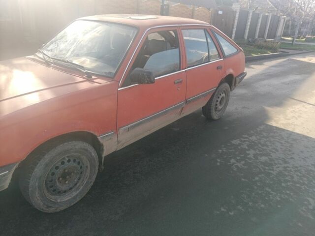 Червоний Опель Аскона, об'ємом двигуна 1.8 л та пробігом 2 тис. км за 496 $, фото 3 на Automoto.ua