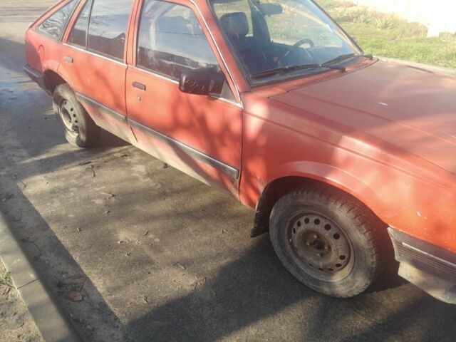 Червоний Опель Аскона, об'ємом двигуна 1.8 л та пробігом 2 тис. км за 496 $, фото 1 на Automoto.ua