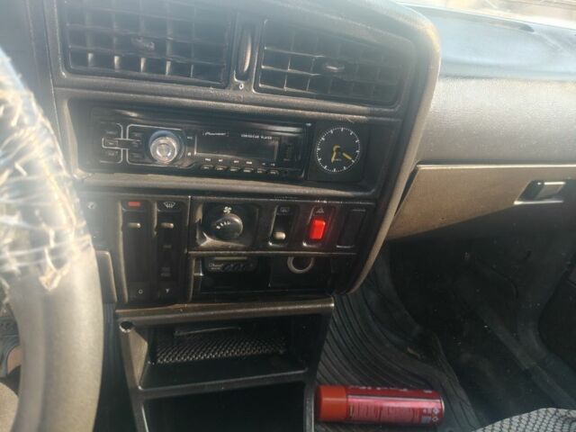 Червоний Опель Аскона, об'ємом двигуна 1.8 л та пробігом 2 тис. км за 496 $, фото 4 на Automoto.ua