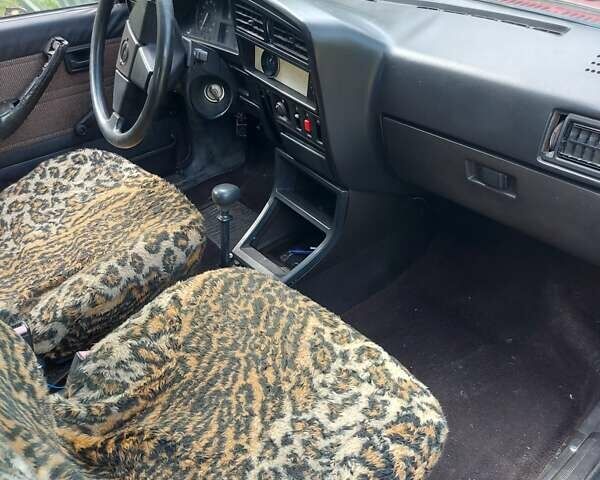 Червоний Опель Аскона, об'ємом двигуна 1.4 л та пробігом 200 тис. км за 450 $, фото 28 на Automoto.ua