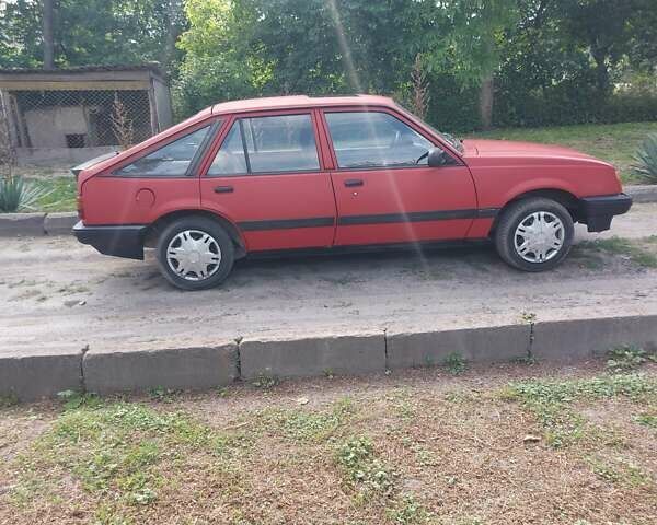 Червоний Опель Аскона, об'ємом двигуна 1.4 л та пробігом 200 тис. км за 450 $, фото 10 на Automoto.ua